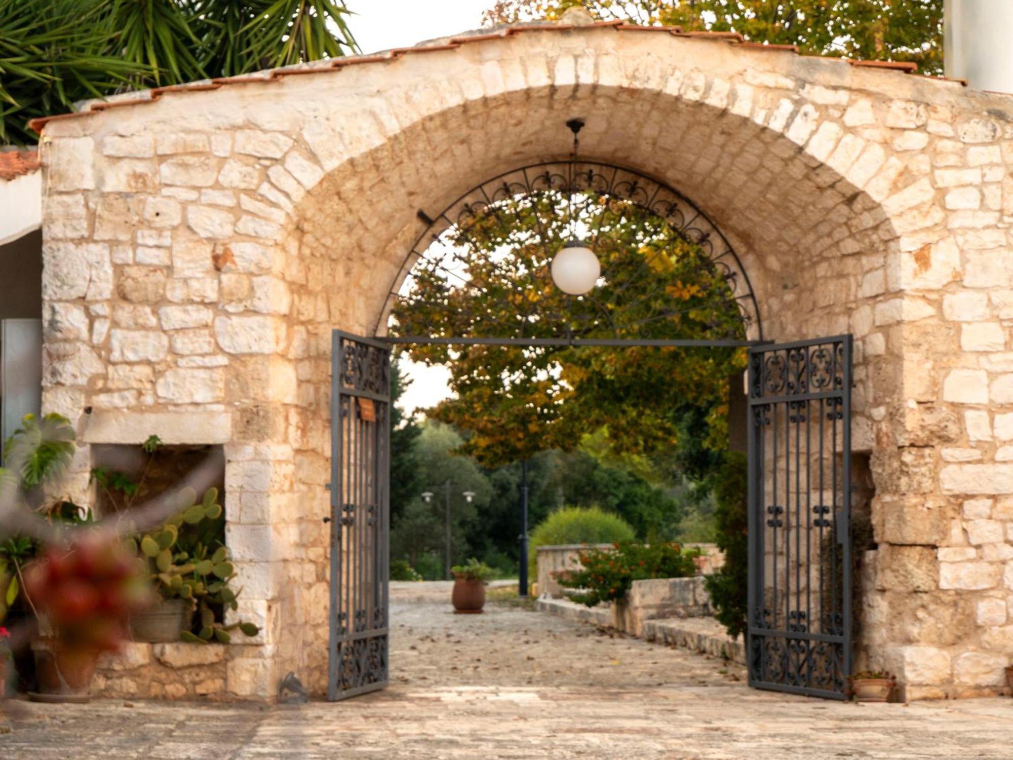 Masseria Del Crocifisso بولينيانو آ ماري المظهر الخارجي الصورة